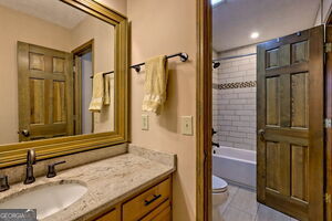 Building Photo - 842 Saddle Back Cir