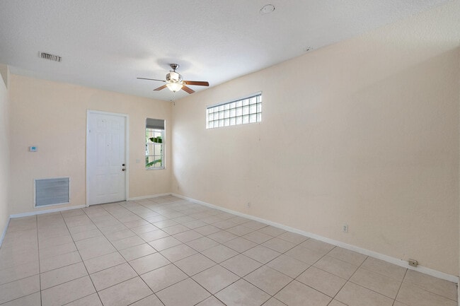 Building Photo - 138 Prestige Dr