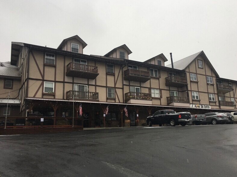 Building Photo - 1005 Beech Mountain Pky