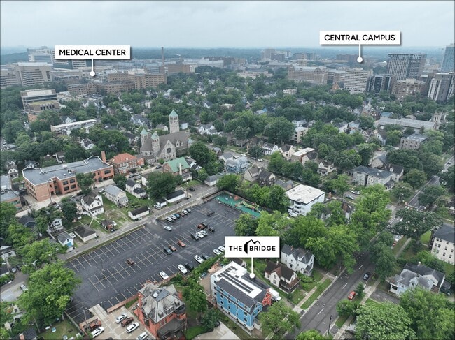 Building Photo - 530 N Division St