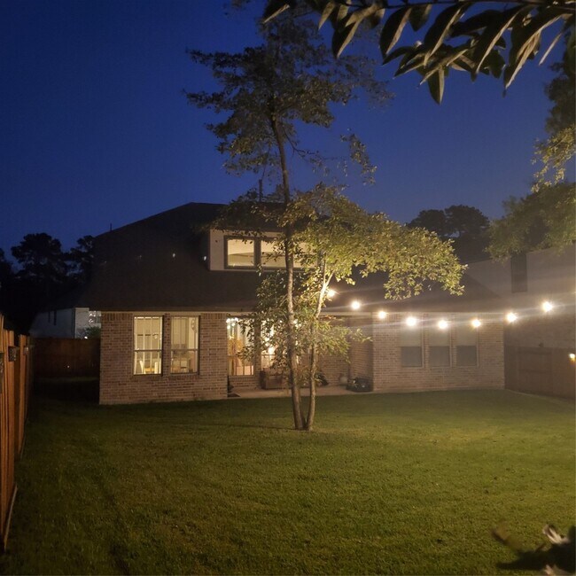 Building Photo - 111 Dorado Sky Ct