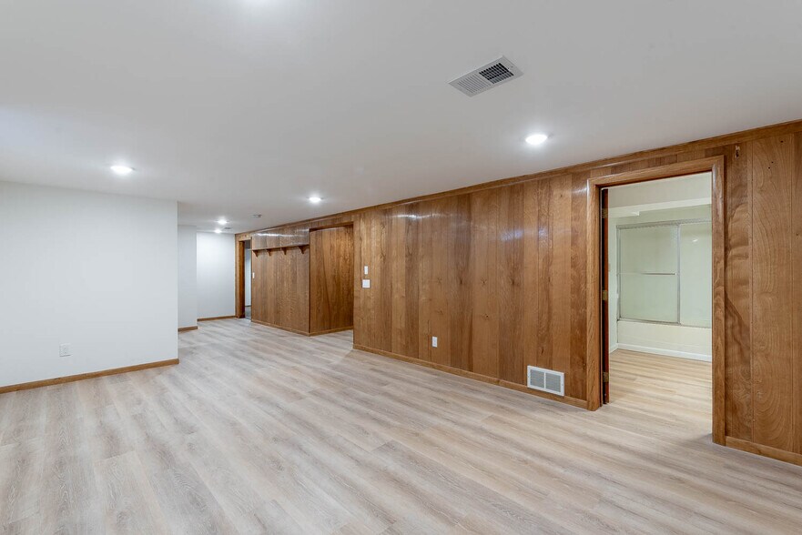 Building Photo - 113 Pfau St