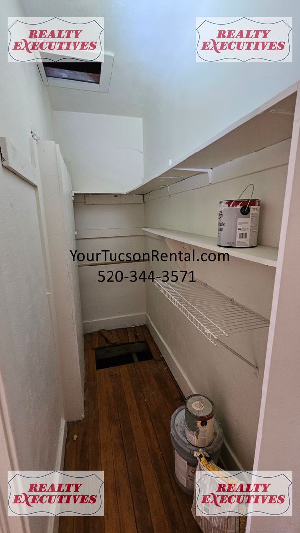 Building Photo - 8th Street and Euclid - 1 bedroom 1 bath r...