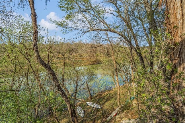 Building Photo - 154 Woodcreek Dr