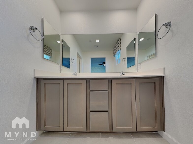 Building Photo - 3534 Alpheus River Ave