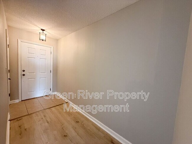 Building Photo - 1500 Calming Water Dr