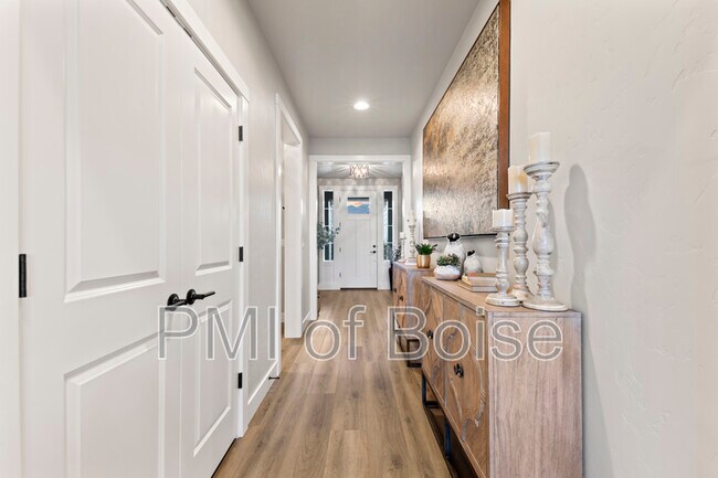 Building Photo - 10238 Hazy Gln Dr