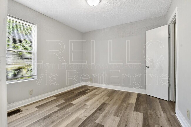 Building Photo - 4217 Grand Ave