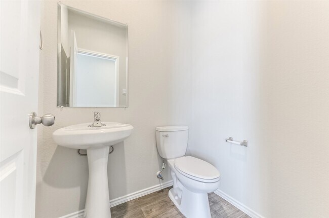 Building Photo - 16524 Cascading Pnes Ct