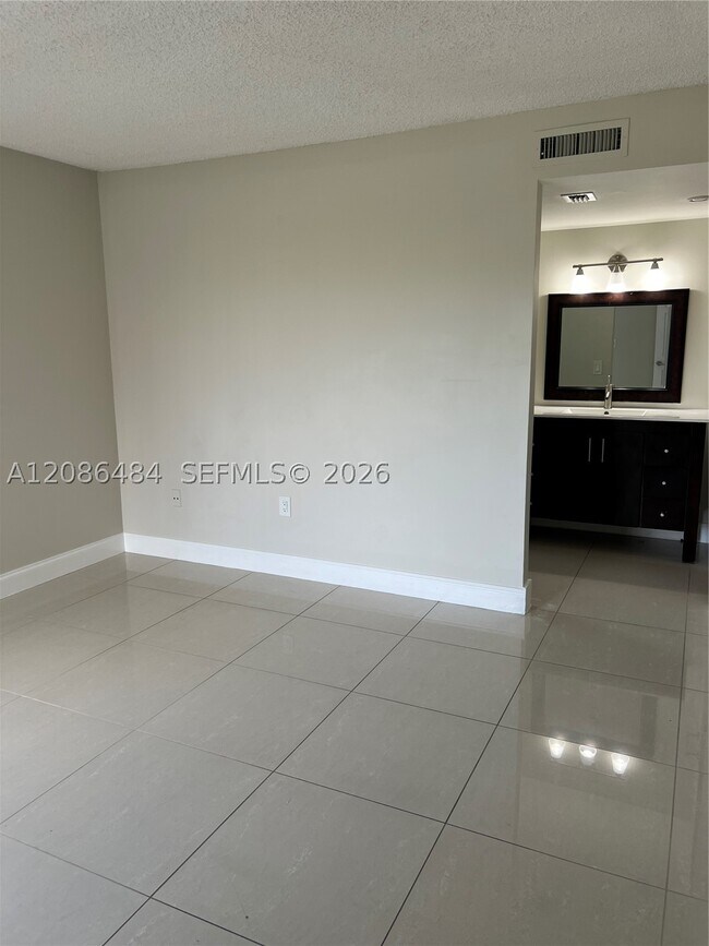 Building Photo - 8830 SW 123rd Ct