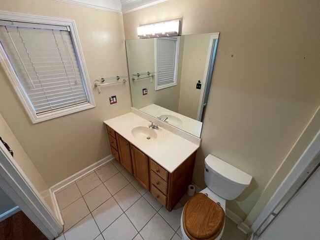 Building Photo - 3190 Serenade Ct