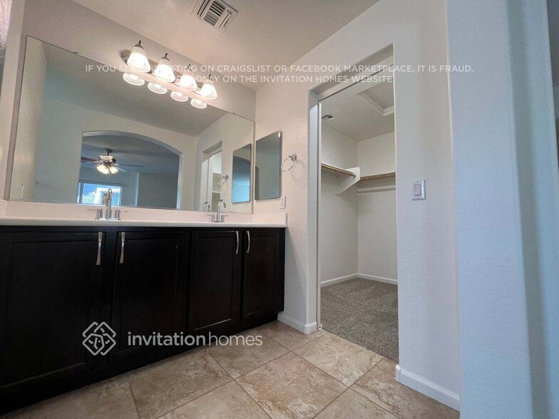 Building Photo - 1447 S Colt Dr