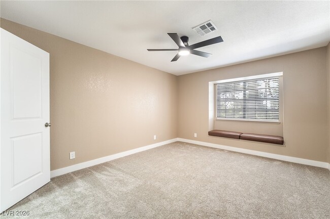 Building Photo - 968 Pinehurst Dr