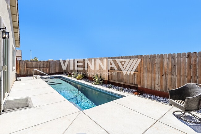 Building Photo - Gorgeous Home in Rancho with a POOL!