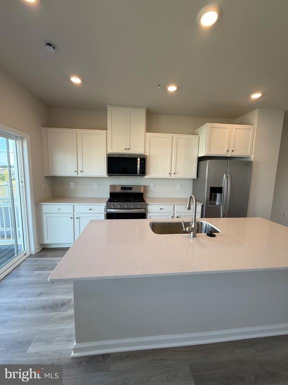 Building Photo - 8203 Brodie Ct