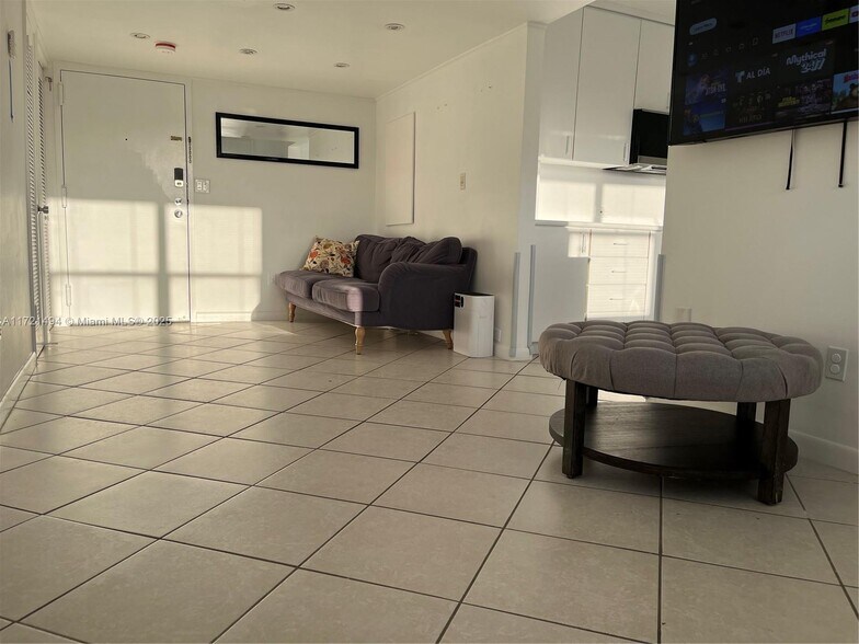 Building Photo - 1390 Ocean Dr