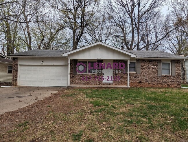 Primary Photo - Spacious 3 Bedroom Home!