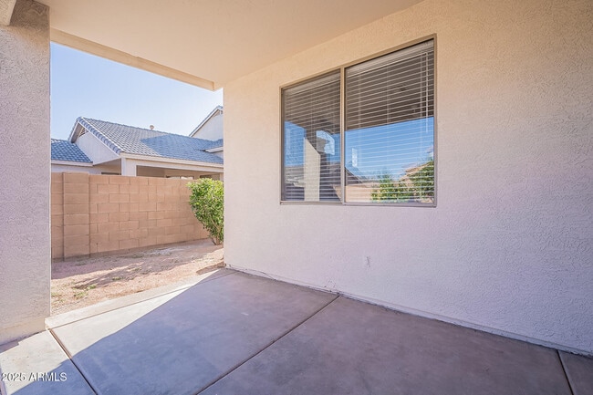 Building Photo - 12614 W Earll Dr