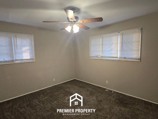 Building Photo - 2185 Flight Dr