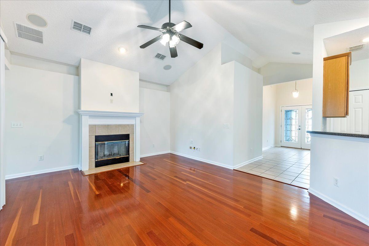 Building Photo - 4569 Comanche Trail Blvd