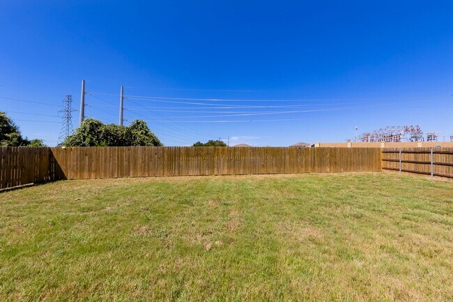 Building Photo - 9705 Kensley Rose Dr