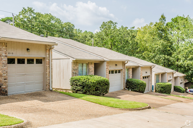 Primary Photo - Green Mountain Apartments