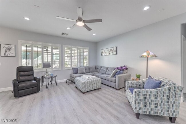 Building Photo - 2538 Venus Star St