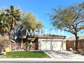 Building Photo - Beautiful Three Bedroom Home - Pet Friendly!
