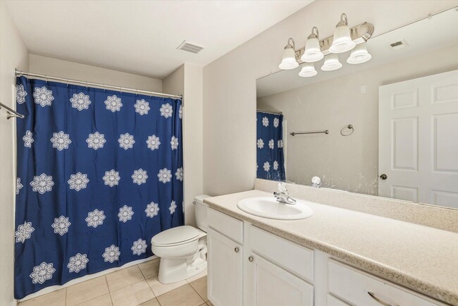 Building Photo - 2801 Chancellorsville Dr
