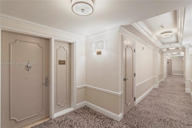 Building Photo - 3400 SW 27th Ave