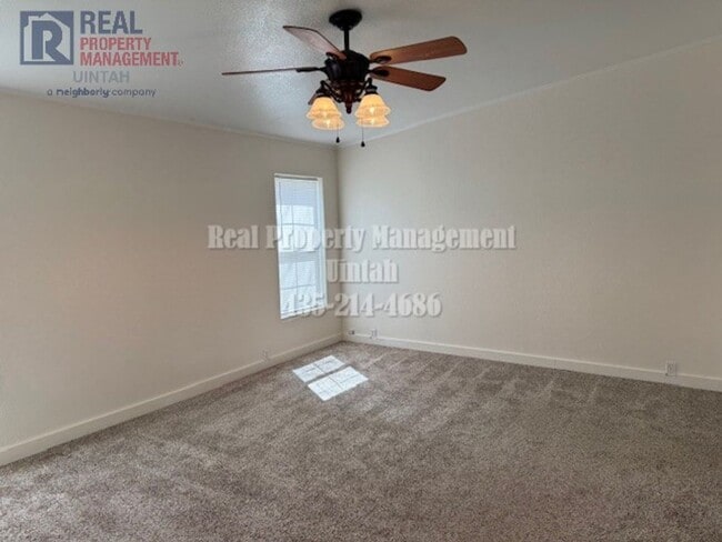 Building Photo - Cute 4 bedroom 2 bath room house