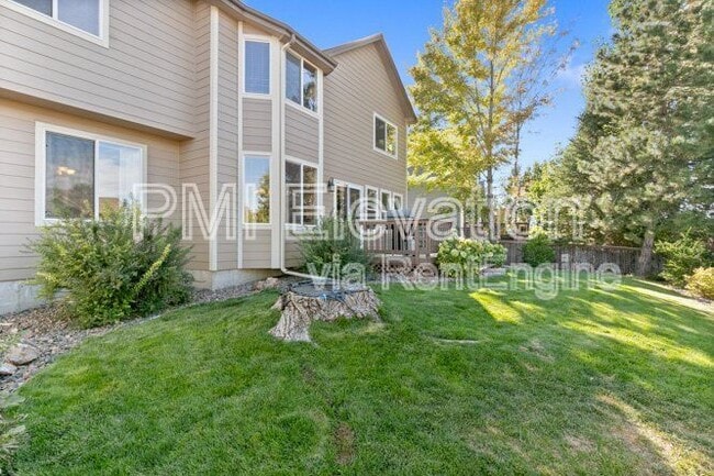 Building Photo - 829 W Sparrow Hawk Dr