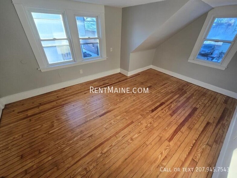 Building Photo - 269 1/2 French St