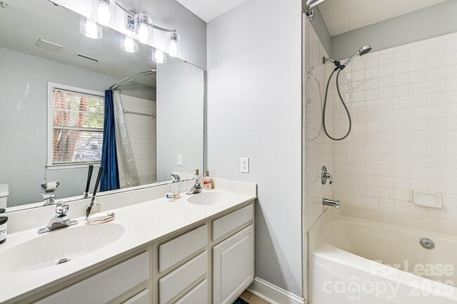 Building Photo - 1162 W 1st St