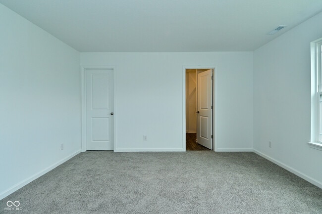 Building Photo - 6296 Wasco Dr