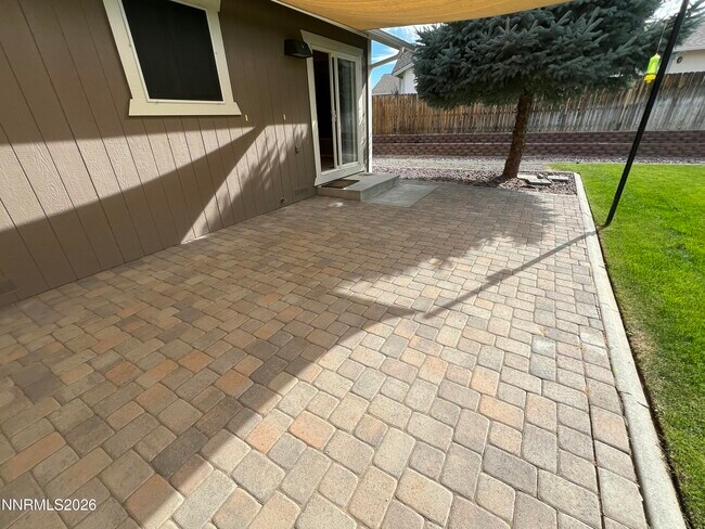 Building Photo - 2175 Albatross Way