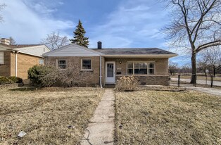 Building Photo - 5441 Benton Ave