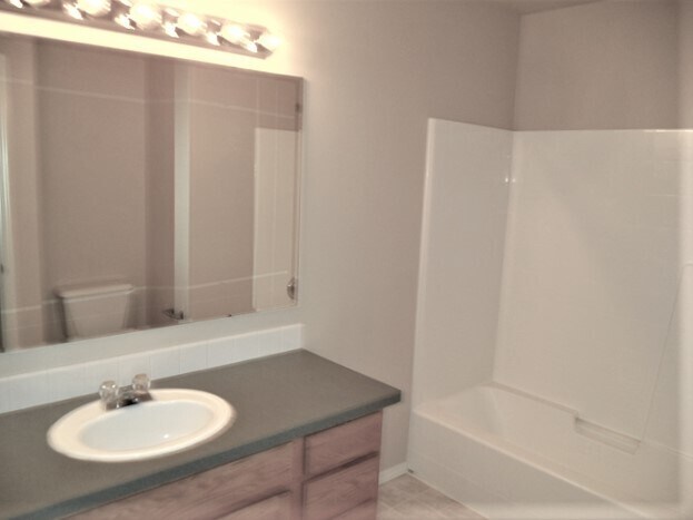 Building Photo - 10513 W Hazelwood Dr