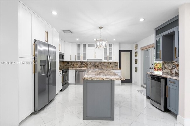 Building Photo - 13611 SW 77th St