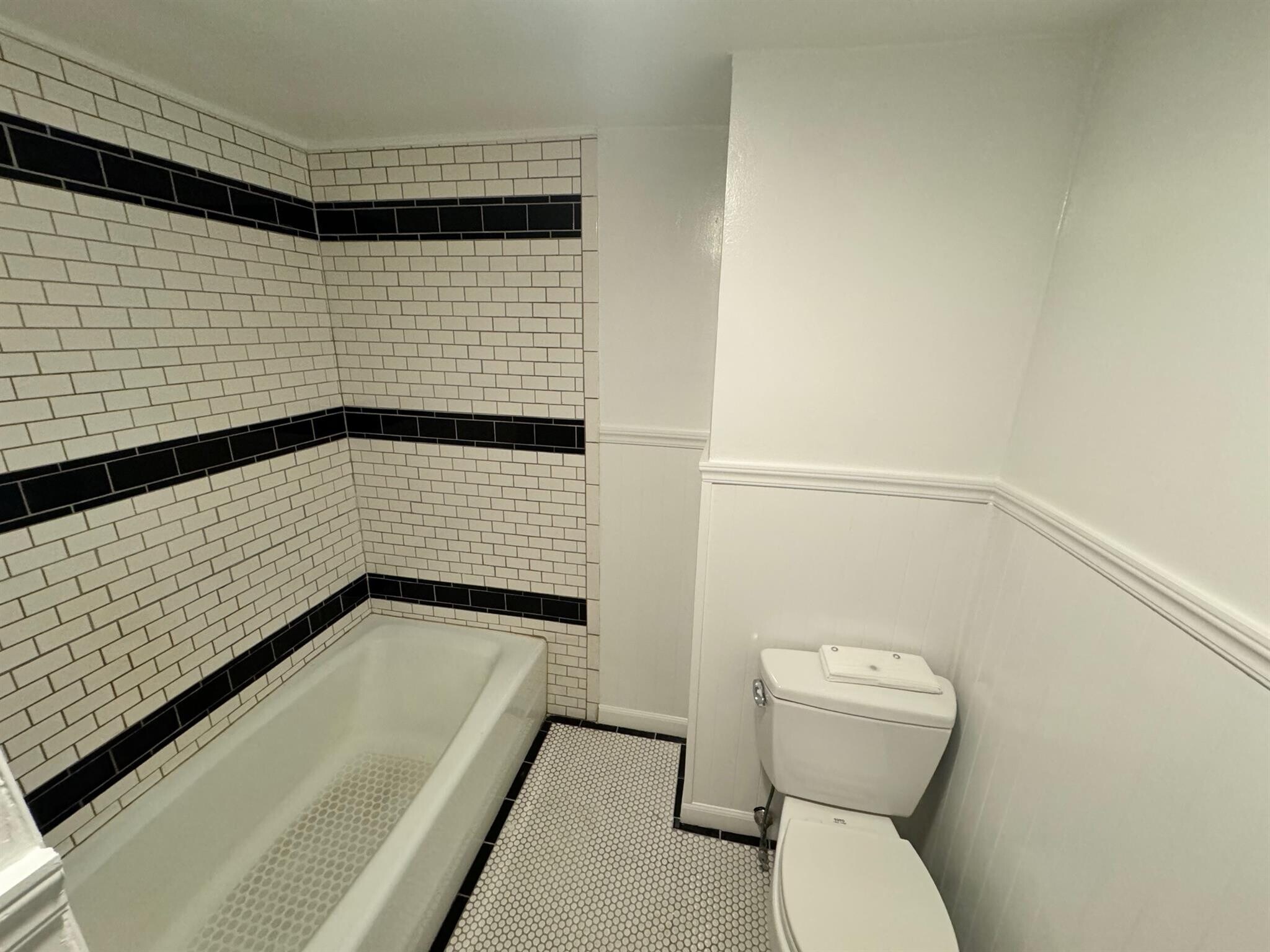 Building Photo - 205 Highland Ave