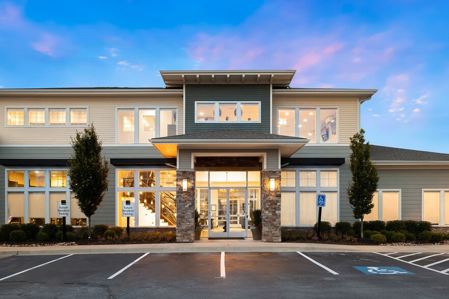 Leasing office and clubhouse entrance - The Haven at Shoal Creek