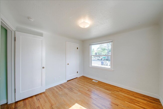 Building Photo - Boise Bench Bliss – Location, Style, and S...