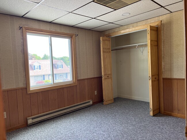 Building Photo - 146 Kennedy Memorial Dr