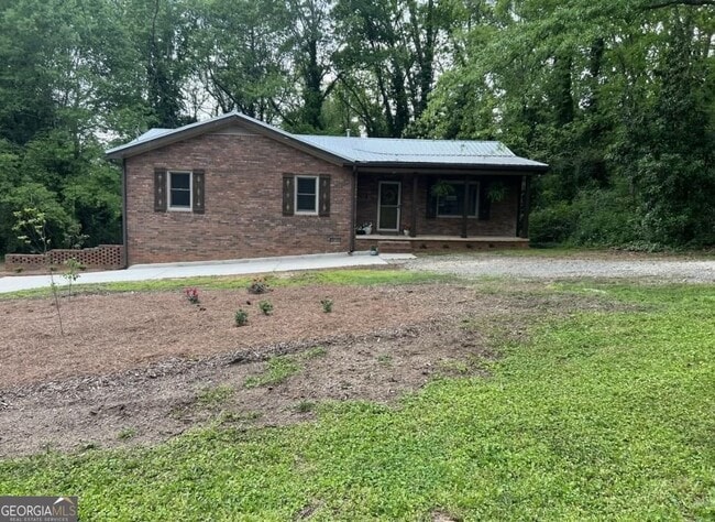 Building Photo - 19 Oak Hill Dr