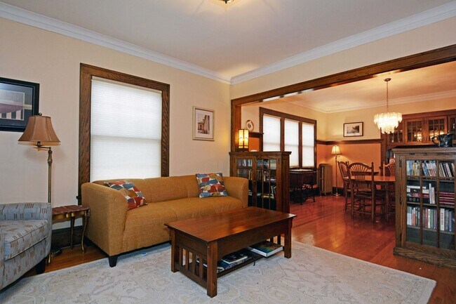 Building Photo - Charming, Fully Furnished 2BR Condo – All Utilities Included!