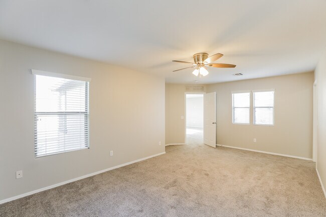 Building Photo - 11219 W Garfield St