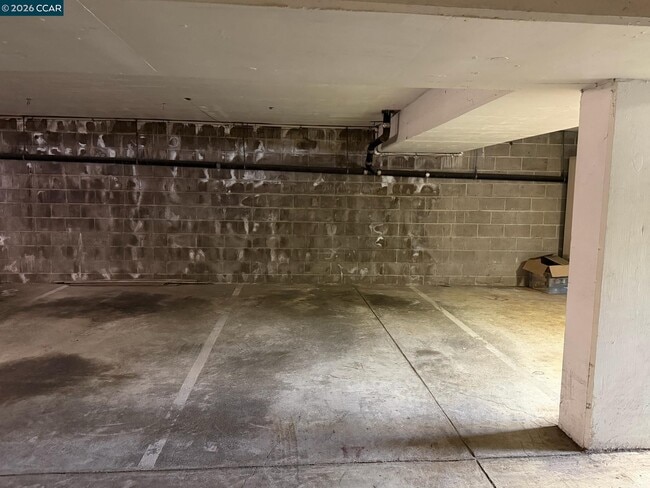 Building Photo - 401 Monte Vista Ave