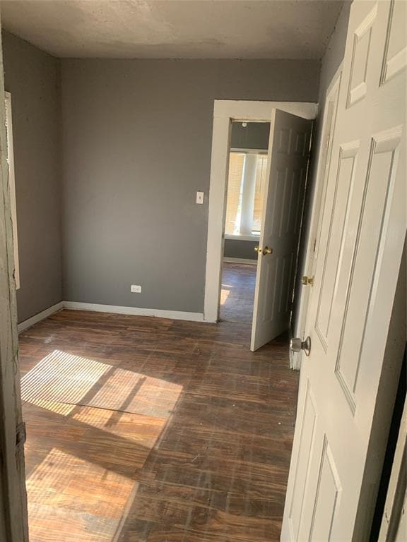 Building Photo - 2112 Bleker St