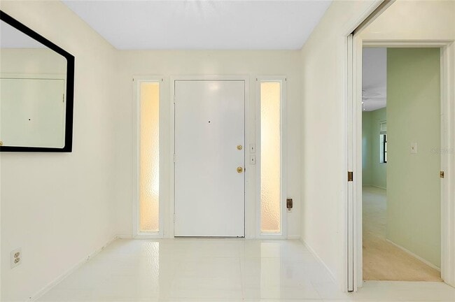Building Photo - 49 Sandstone Cir