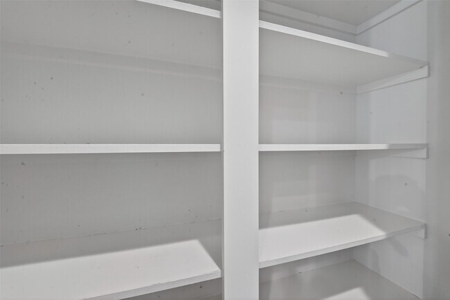 Building Photo - 8458 Berry Green Ln